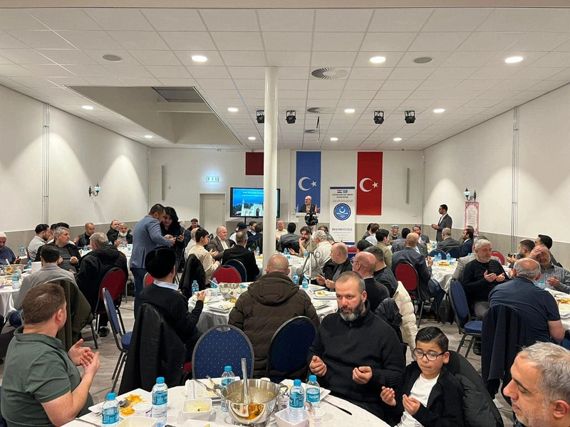 Avrupa Doğu Türkistan Maarif Vakfı’ndan Geniş Katılımlı İftar Programı 2024