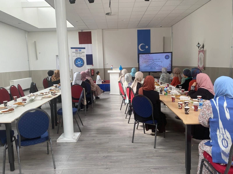 Avrupa Doğu Türkistan Maarif Vakfı Kadın Kolları “Sevgi Sohbetleri” İlk Etkinliğini Gerçekleştirdi